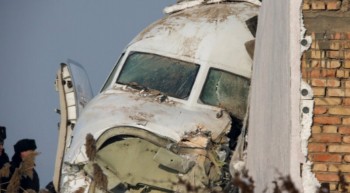 Умер второй пилот рухнувшего самолета Bek Air