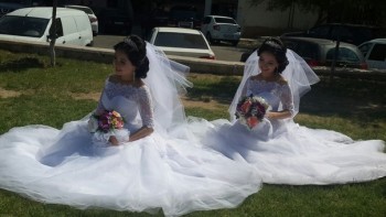 Братья-близнецы женятся на сестрах-близняшках в Актау