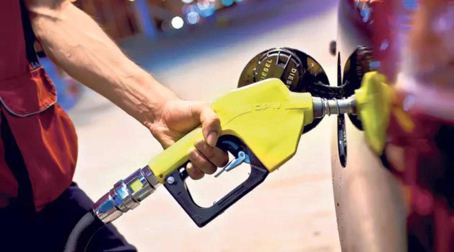 Бензин в Казахстане продолжит дорожать