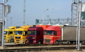 В два раза выросла стоимость таможенного оформления грузовой фуры в морпорту Актау (ФОТО)