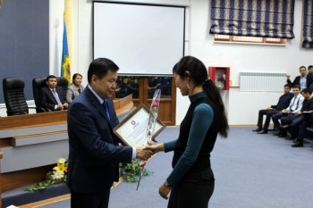 20 госслужащих награждены в Мангыстау (ФОТО)