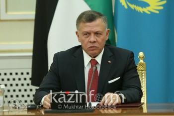 Нурсултан Назарбаев вручил премию королю Иордании