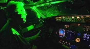 Пилота "Эйр Астаны" ослепили лазером в аэропорту Актау