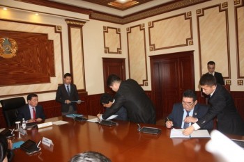 Акимат Мангыстауской области подписал меморандумы с 4 недропользователями (ФОТО)