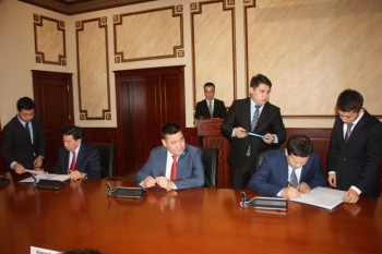 Акимат Мангыстауской области подписал меморандумы с 4 недропользователями (ФОТО)