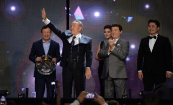 Н.Назарбаеву вручена специальная премия «МУЗ-ТВ» «За вклад в жизнь»