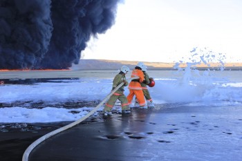 В Мангыстау выясняют причины крупного пожара, бушевавшего в амбаре с нефтеотходами (ФОТО)