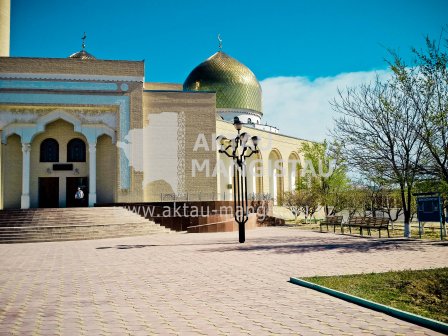 Центральная мечеть города  Актау .