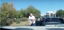 Очередное видео с агрессивными водителями в Алматы выложили в Сеть