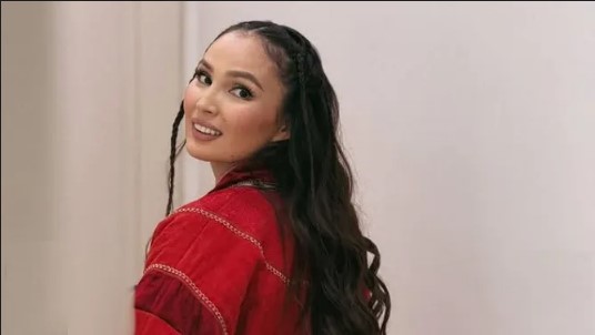 Жулдыз Абдукаримова поделилась мыслями о творчестве и ответственности перед подписчиками