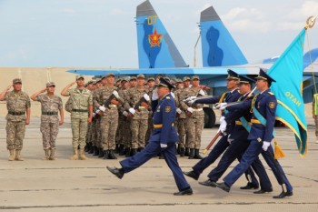 В Актау военнослужащие-авиаторы приняли присягу (ФОТО)
