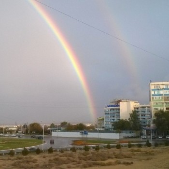 Над Актау поднялась двойная радуга (ФОТО)